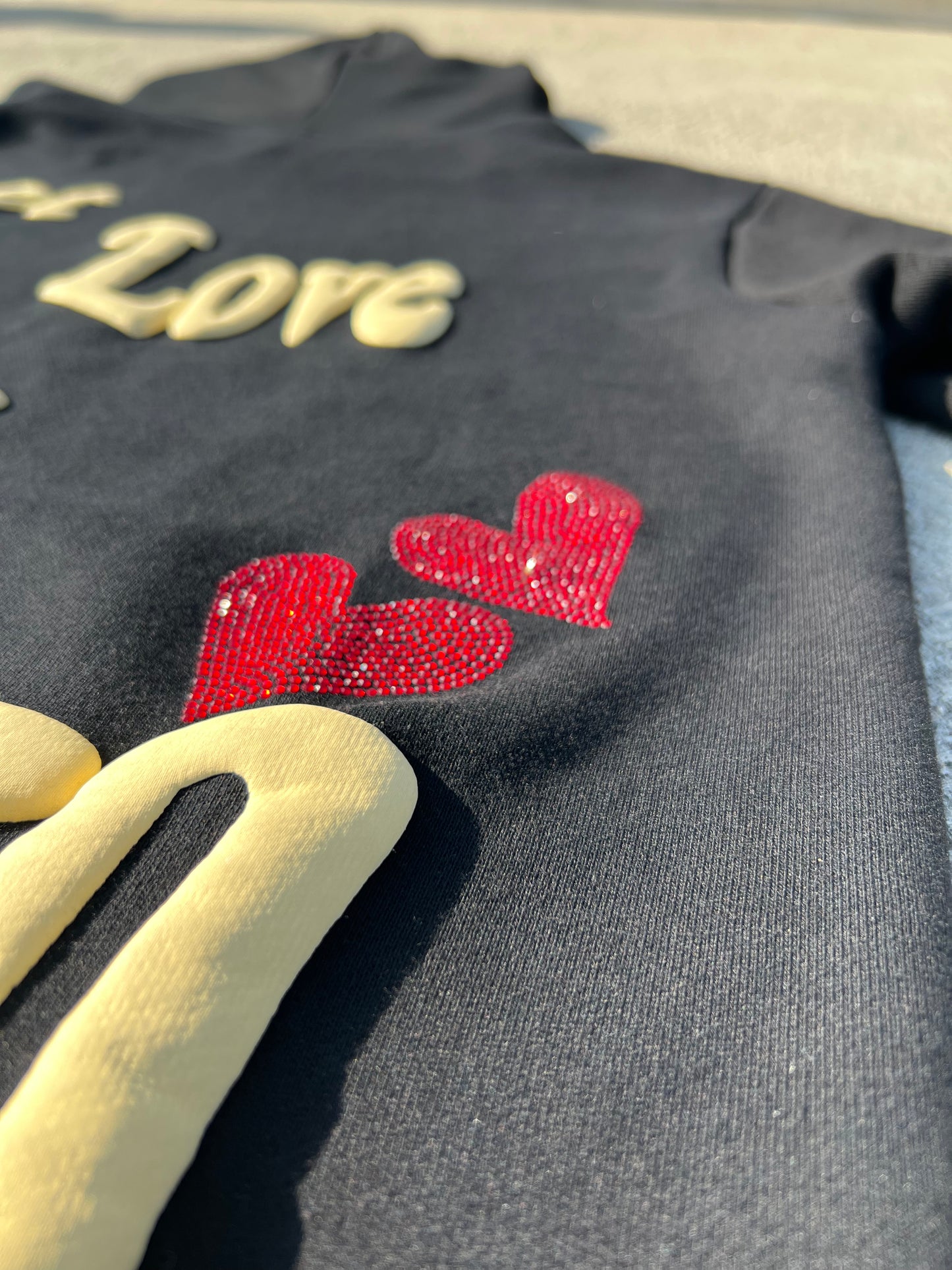 Let love conquer hatred - Black